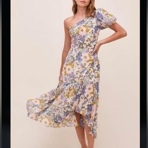 ASTR the Label Santorini Dress in White Retro Floral size Small, worn once!